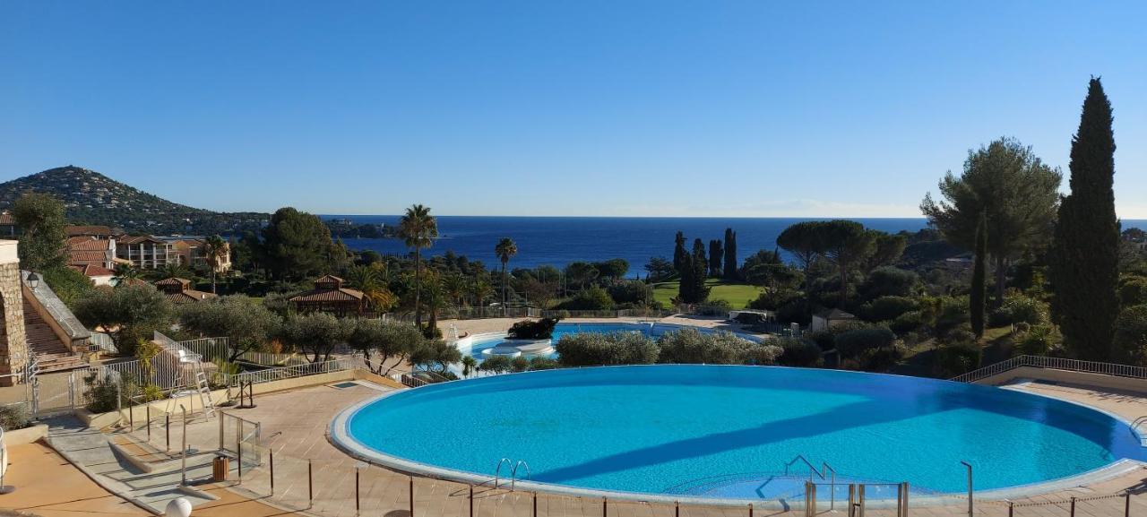 Saint-Raphael- Vue Mer Et Massif De L'Esterel Buitenkant foto