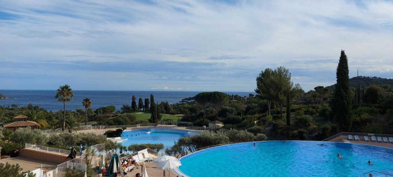 Saint-Raphael- Vue Mer Et Massif De L'Esterel Buitenkant foto