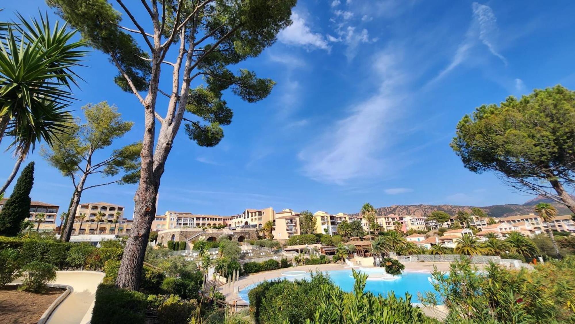 Saint-Raphael- Vue Mer Et Massif De L'Esterel Buitenkant foto