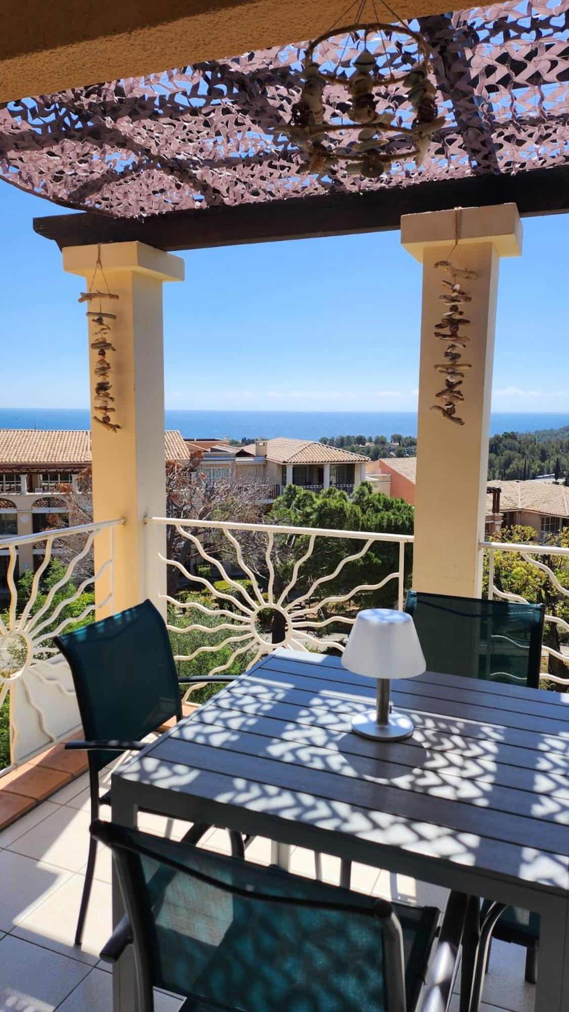 Saint-Raphael- Vue Mer Et Massif De L'Esterel Buitenkant foto