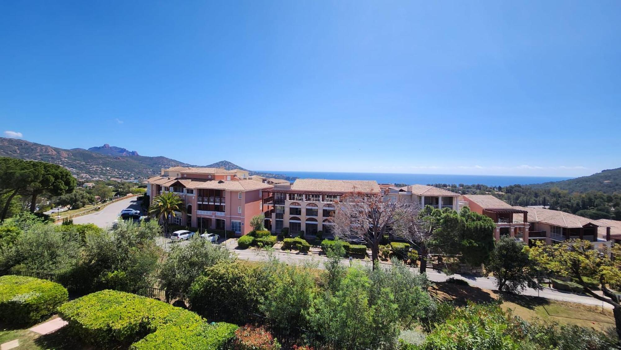Saint-Raphael- Vue Mer Et Massif De L'Esterel Buitenkant foto